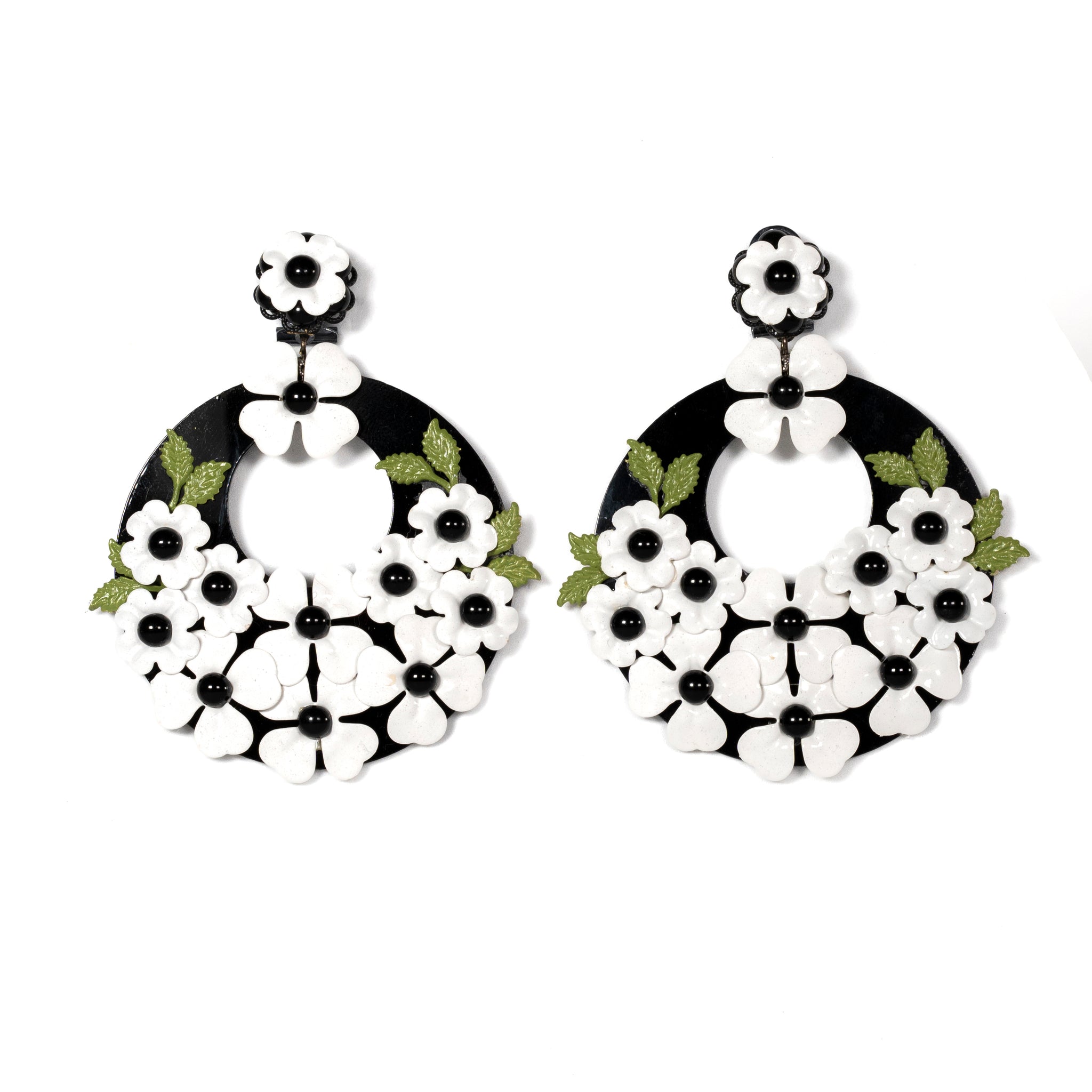 Black Resin Hoops With Ivory Flower Details - La Jolla